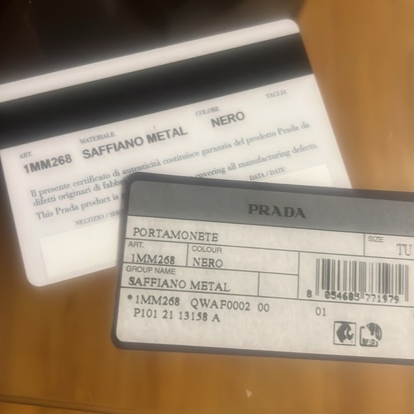 Prada coin card purse wallet zip around - Picture 8 of 8